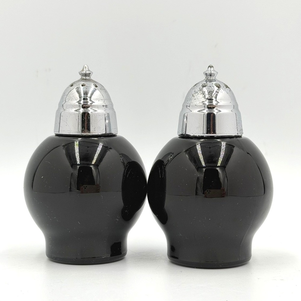 Vintage‎ Black Amethyst Glass Salt Pepper Shakers Silver Tone Lids Art Deco